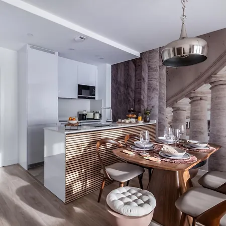 Appartement Skyline 2 Pool & Parking Free *